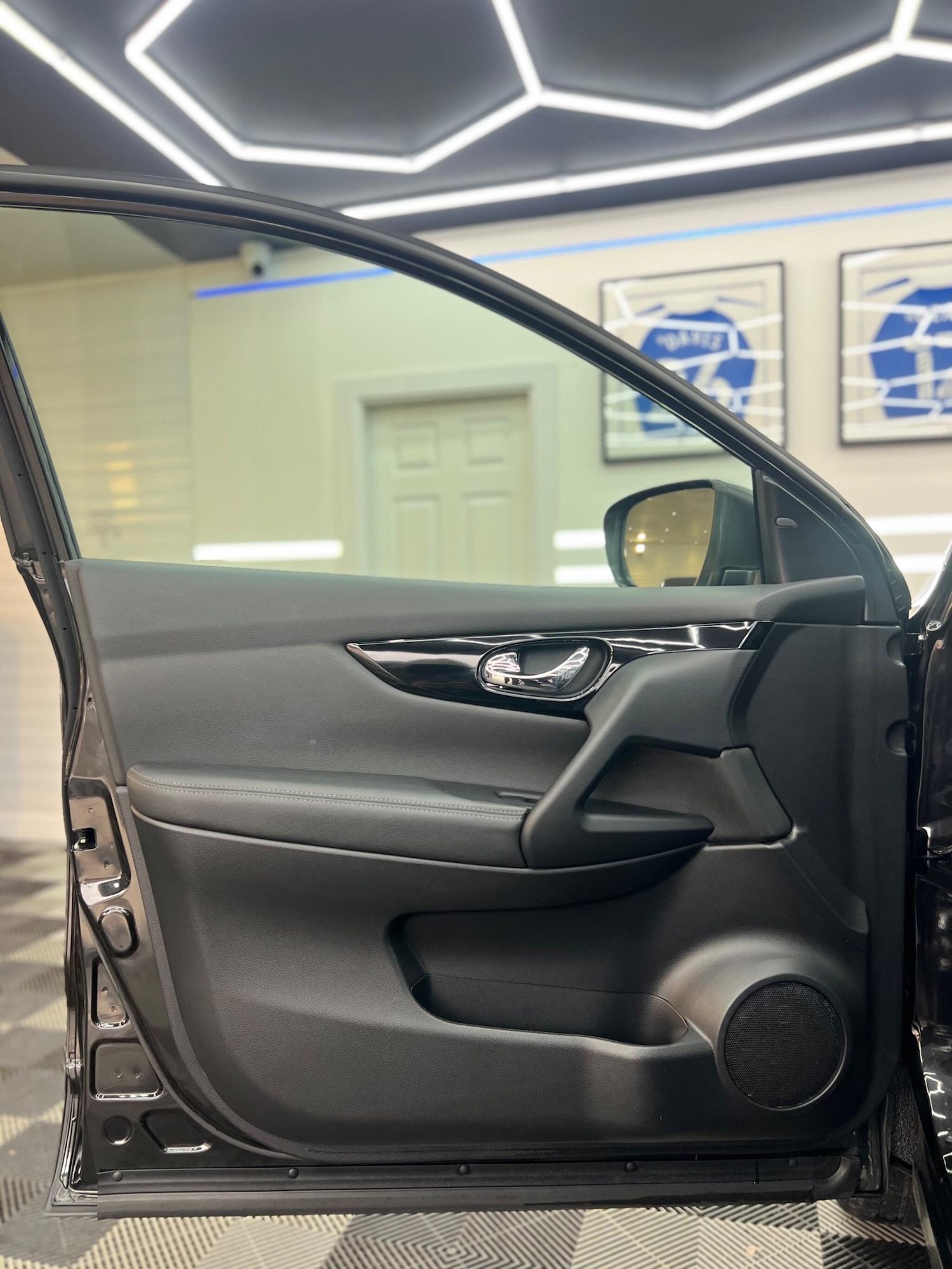 Used Nissan Qashqai 2016 for sale - 76512430: Photo 20