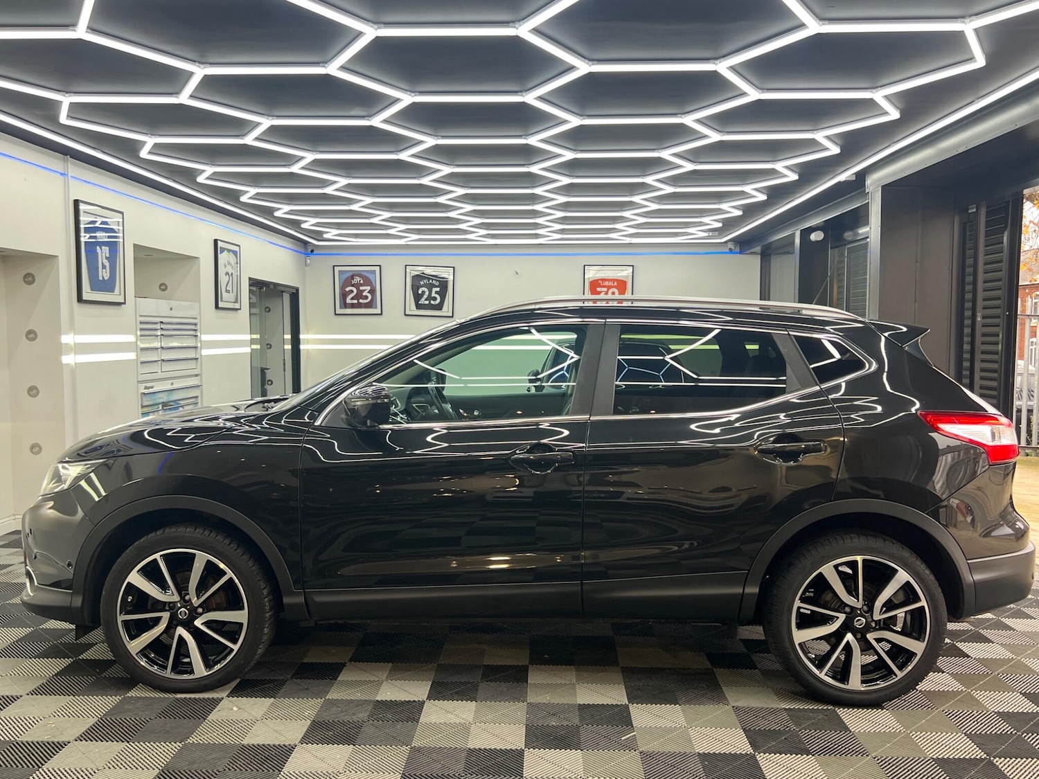 Used Nissan Qashqai 2016 for sale - 76512430: Photo 5