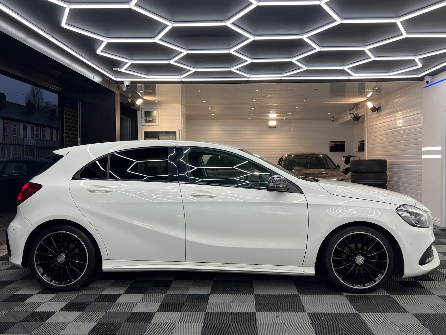 Used Mercedes-Benz A-Class 2016 for sale - 76781617: Photo 7