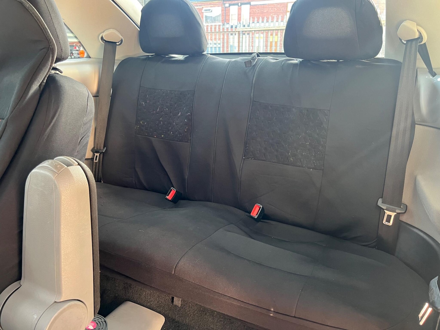 Used Volkswagen Beetle 2001 for sale - 76658838: Photo 11