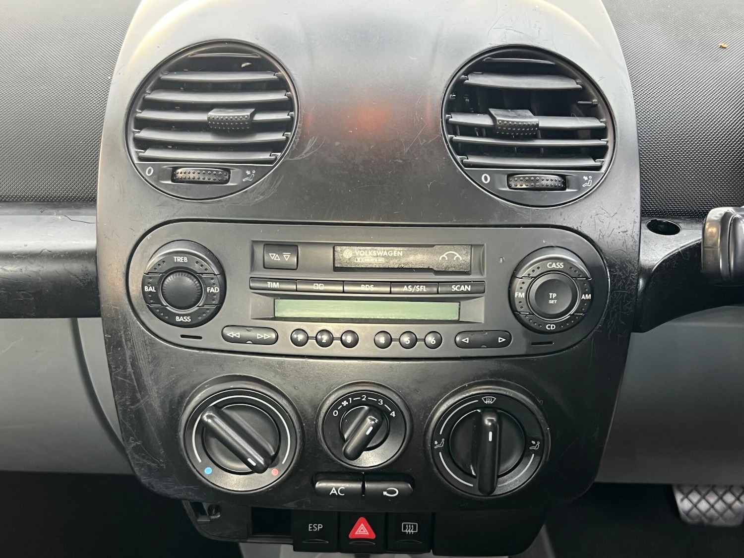 Used Volkswagen Beetle 2001 for sale - 76658838: Photo 24