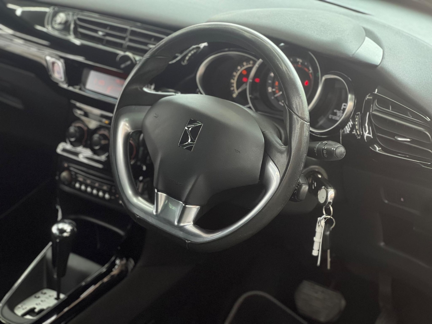 Used Citroen DS3 2013 for sale - 76585427: Photo 21