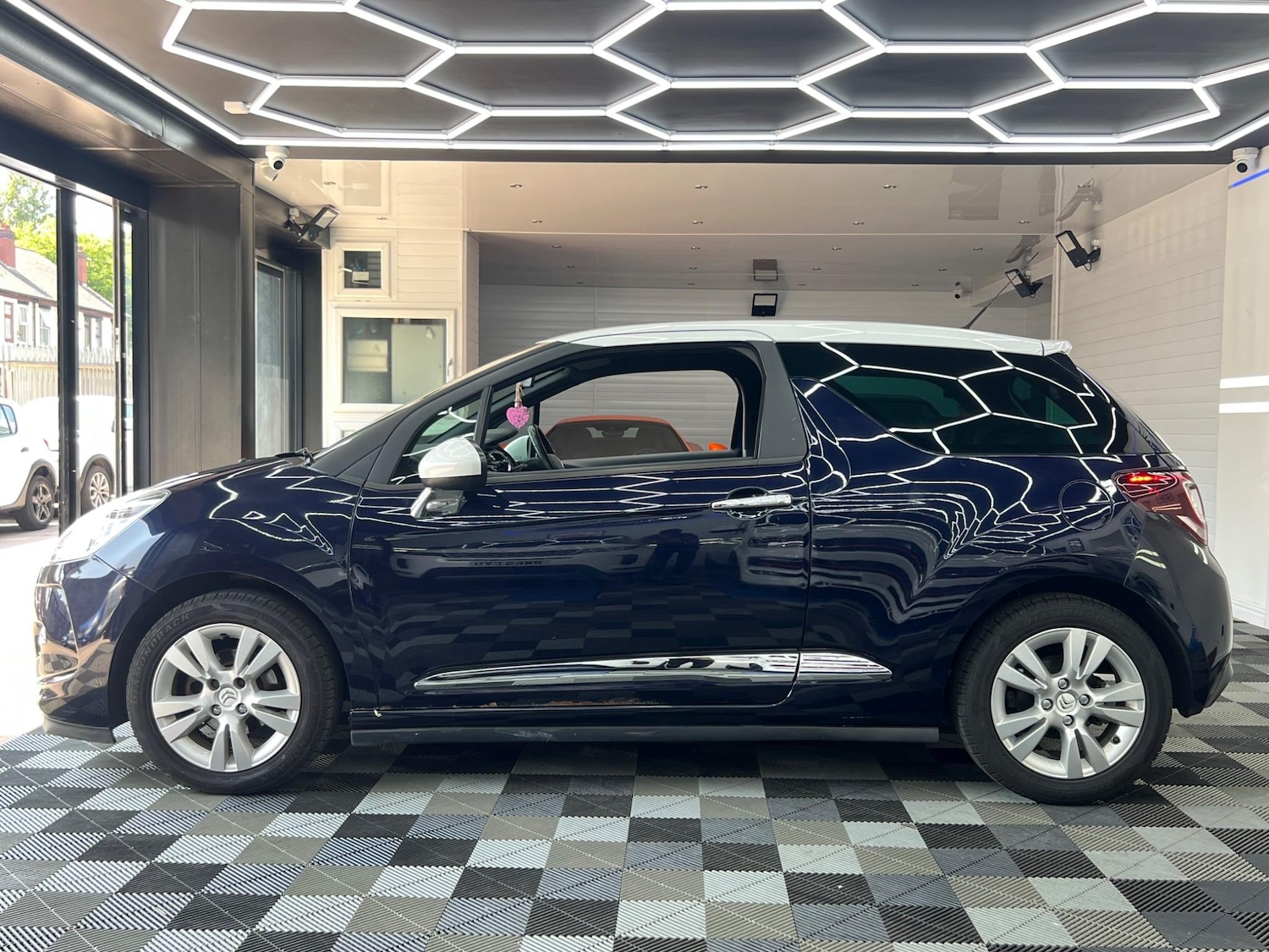 Used Citroen DS3 2013 for sale - 76585427: Photo 5