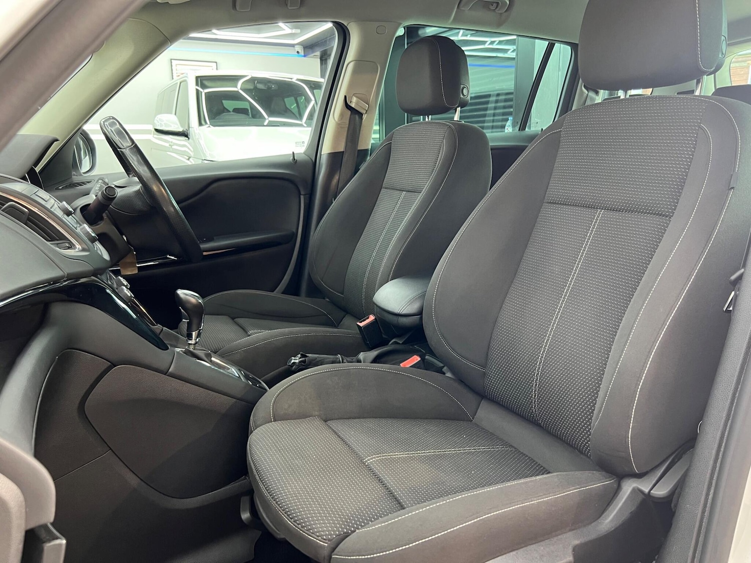 Used Vauxhall Zafira 2014 for sale - 76839533: Photo 32