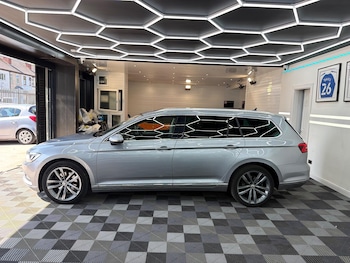 Used Volkswagen Passat 2018 for sale - 79613370: Photo
