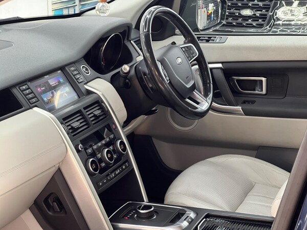 Used Land Rover Discovery Sport 2016 for sale - 76283323: Photo 10