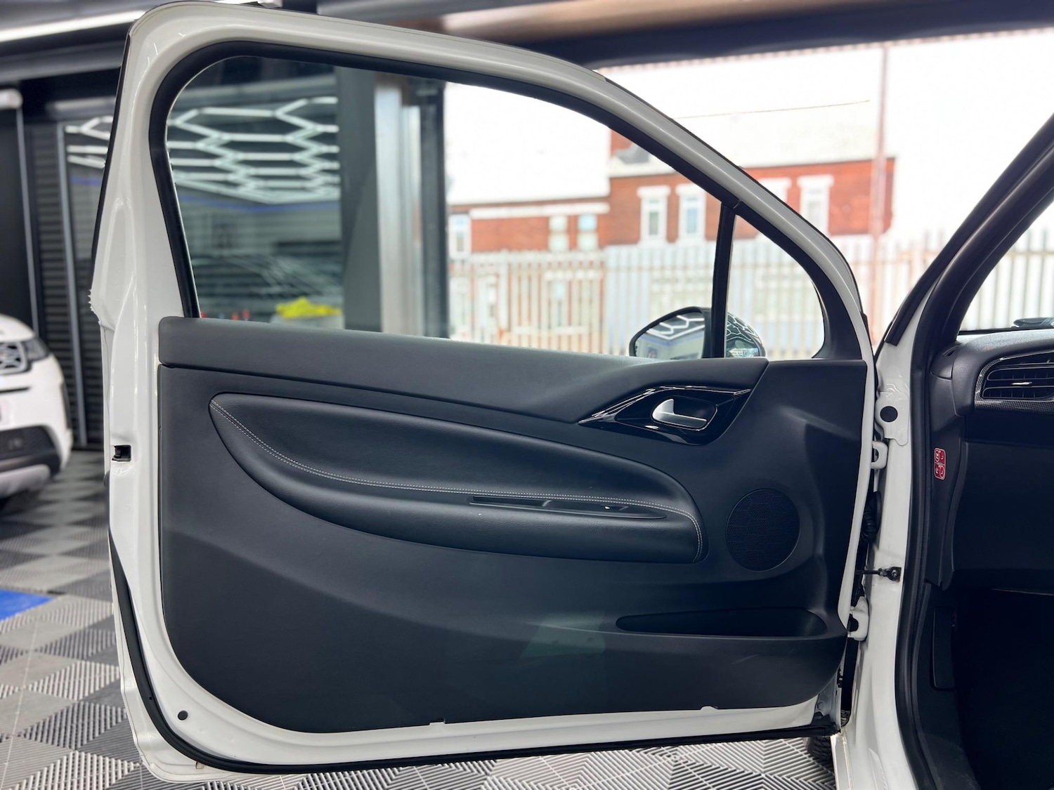Used Citroen DS3 2013 for sale - 76226463: Photo 15