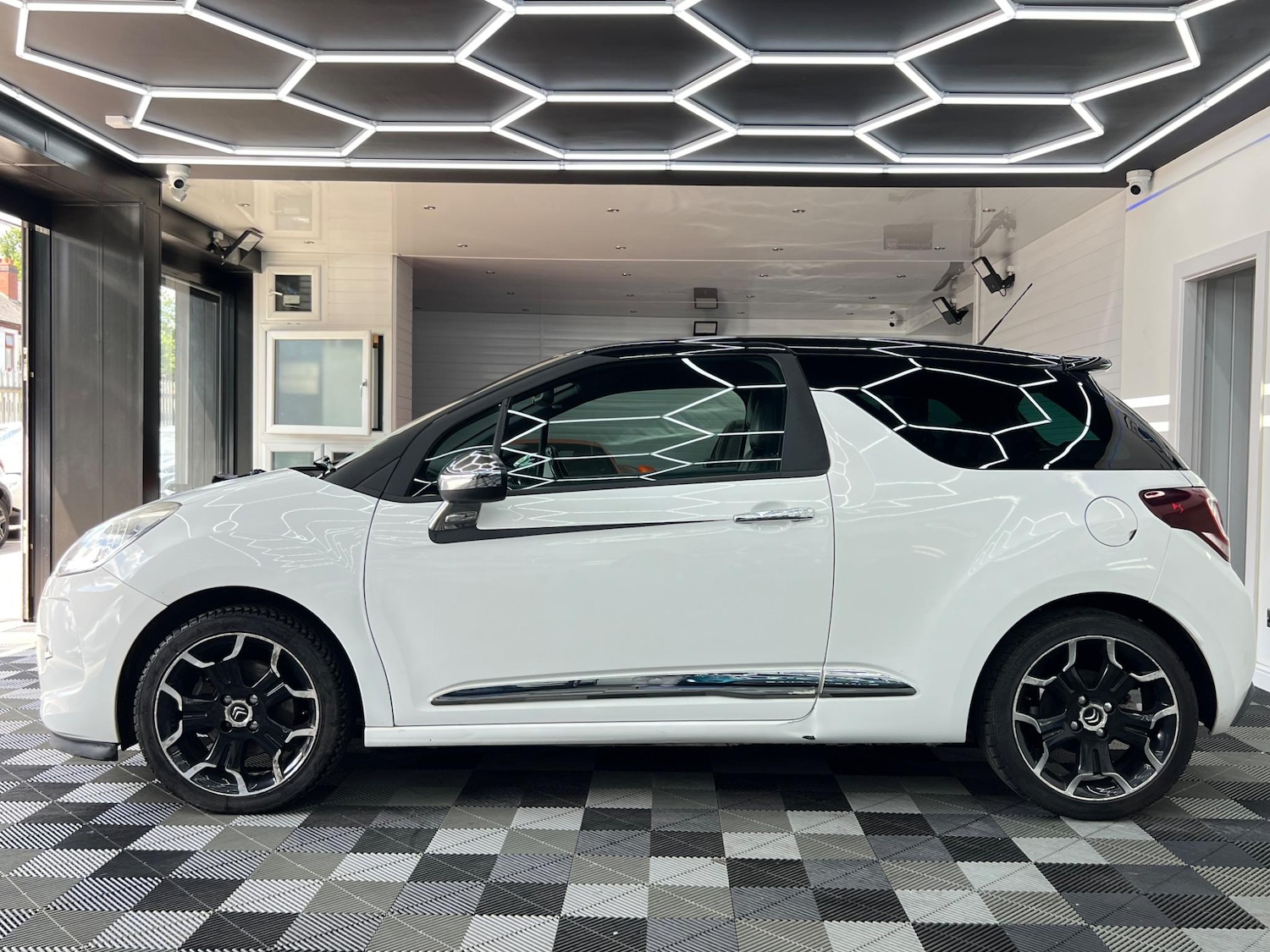 Used Citroen DS3 2013 for sale - 76226463: Photo 5