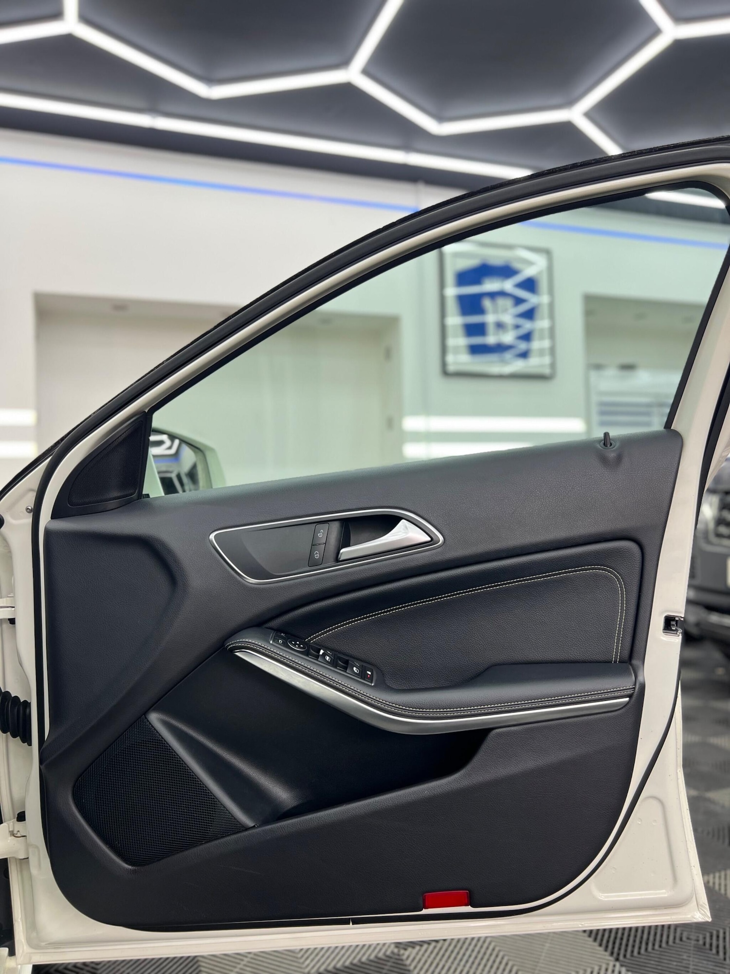 Used Mercedes-Benz A-Class 2015 for sale - 76781306: Photo 15