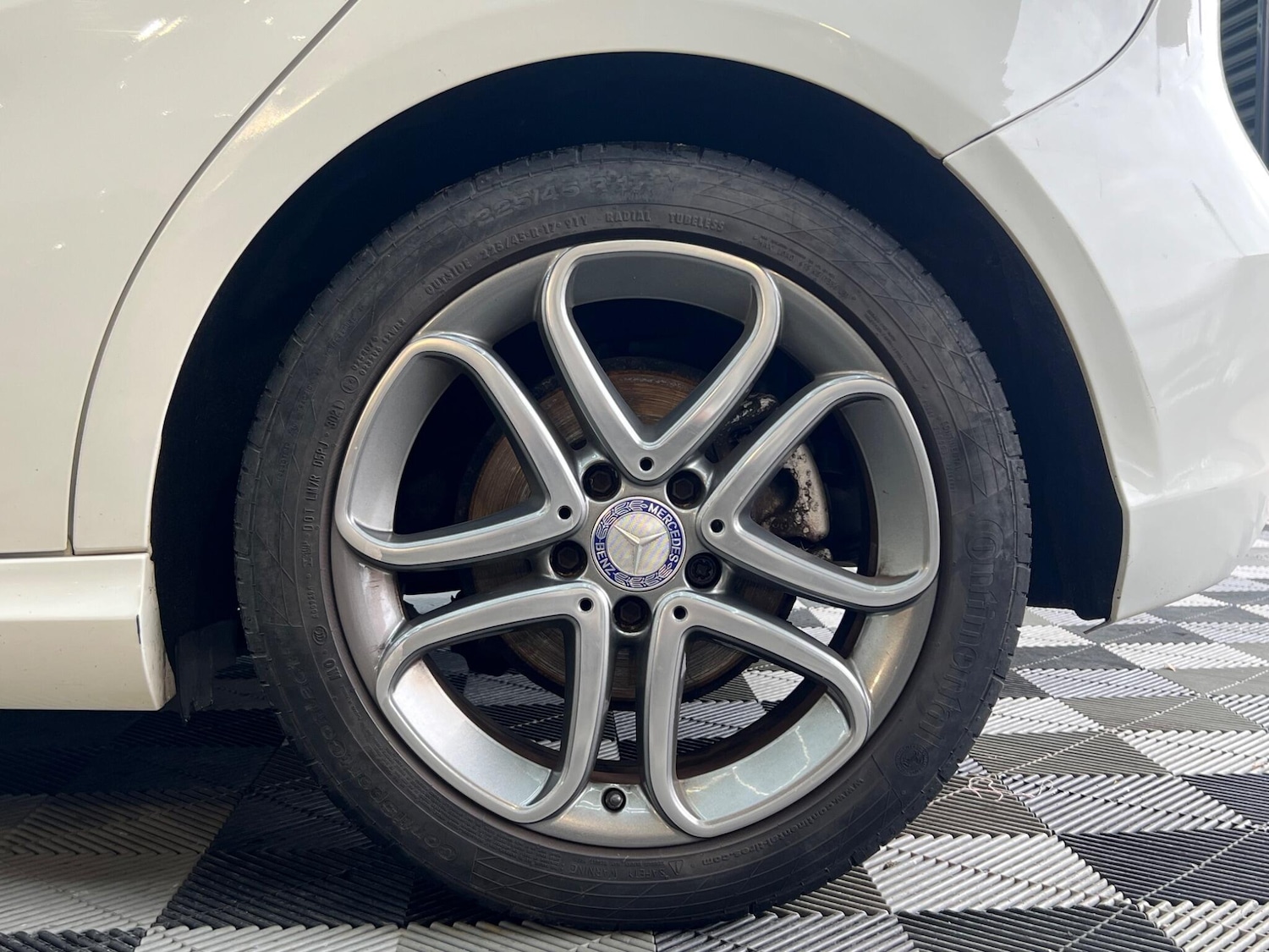 Used Mercedes-Benz A-Class 2015 for sale - 76781306: Photo 22