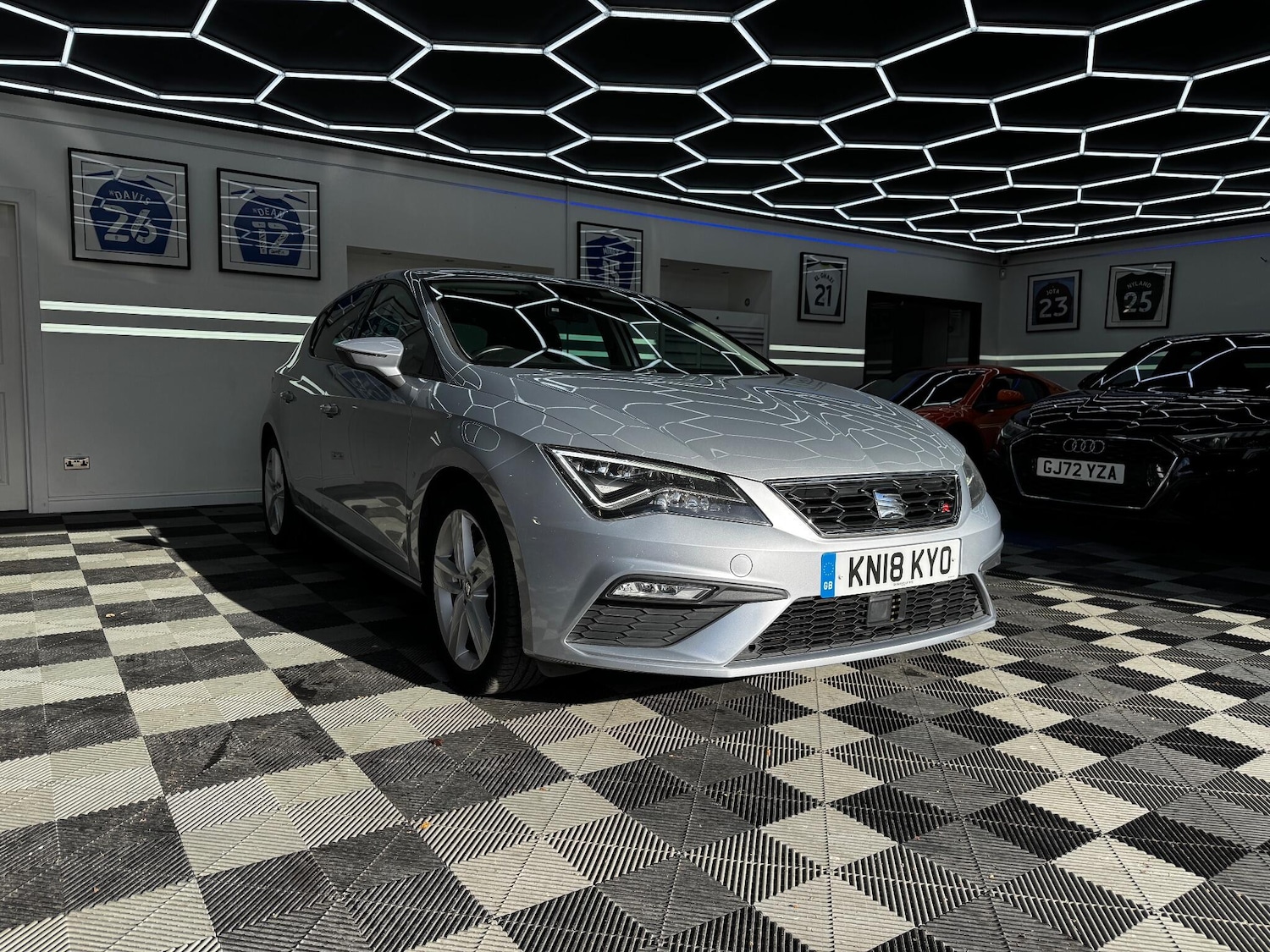Used SEAT Leon 2018 for sale - 76521719: Photo 1