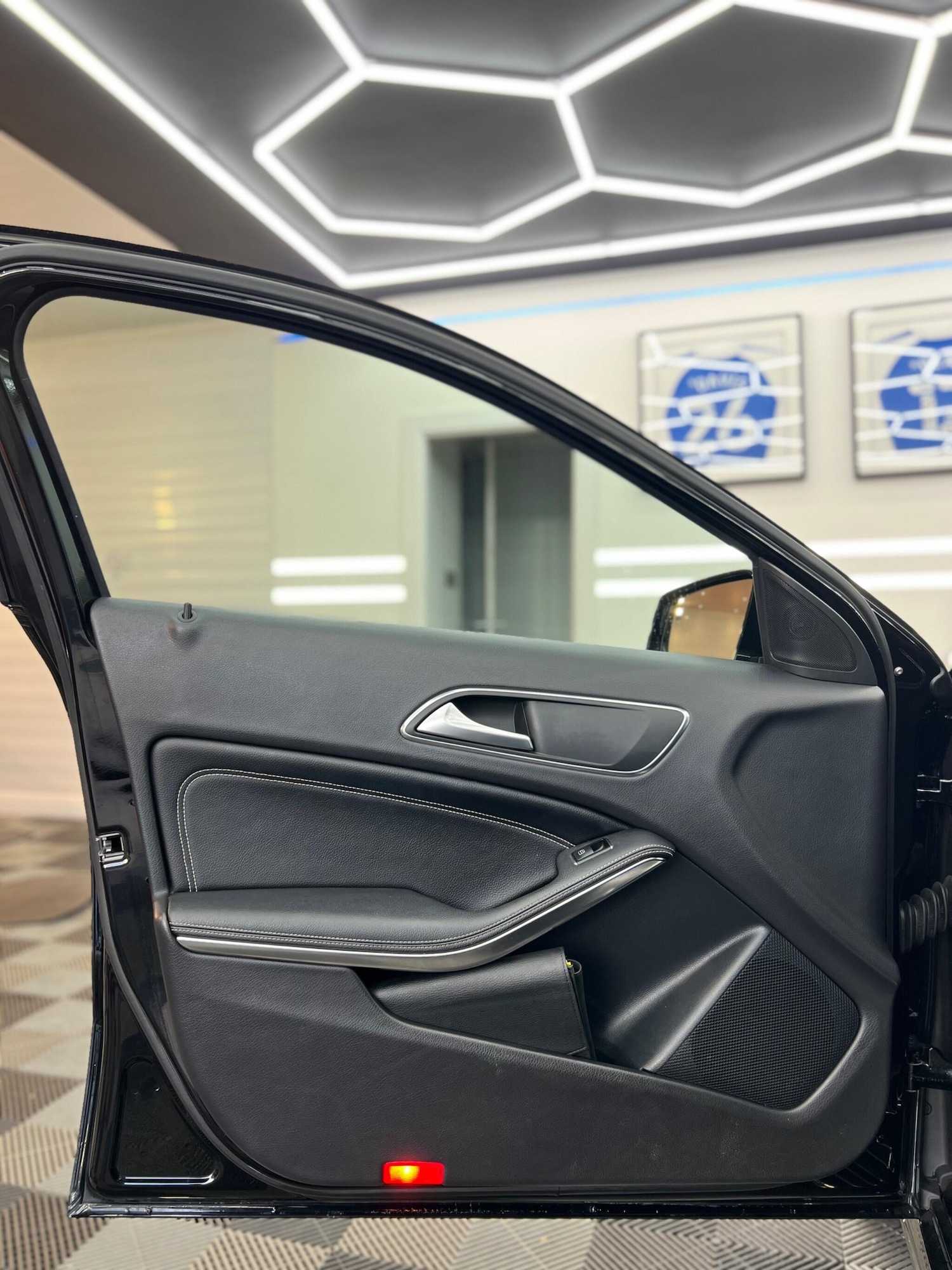 Used Mercedes-Benz A-Class for sale - 76752869: Photo 17