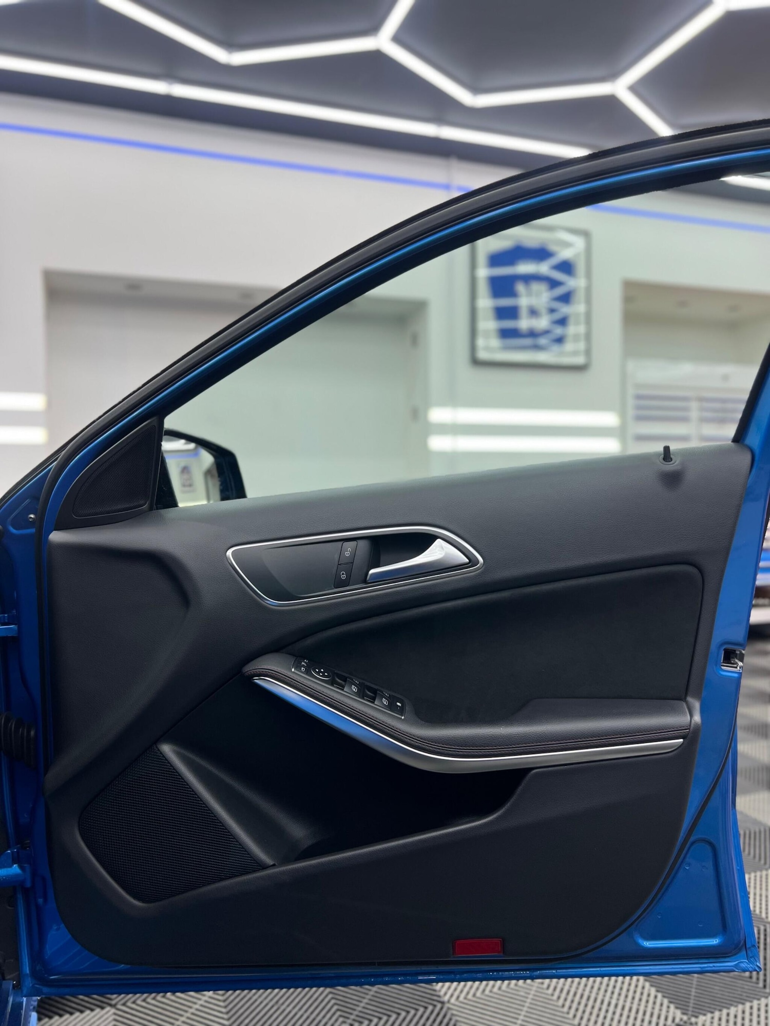 Used Mercedes-Benz A-Class 2015 for sale - 76607633: Photo 15