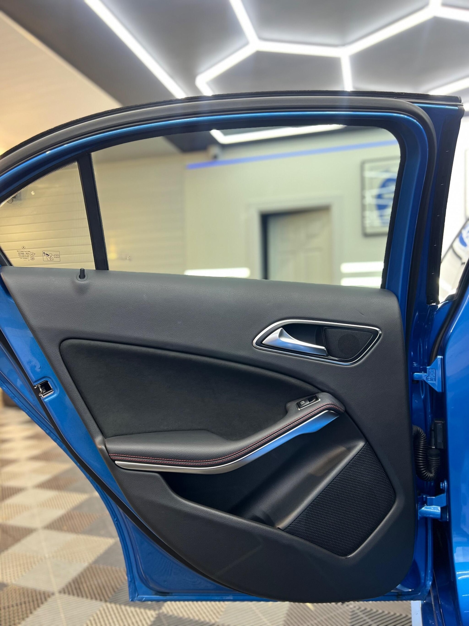 Used Mercedes-Benz A-Class 2015 for sale - 76607633: Photo 17