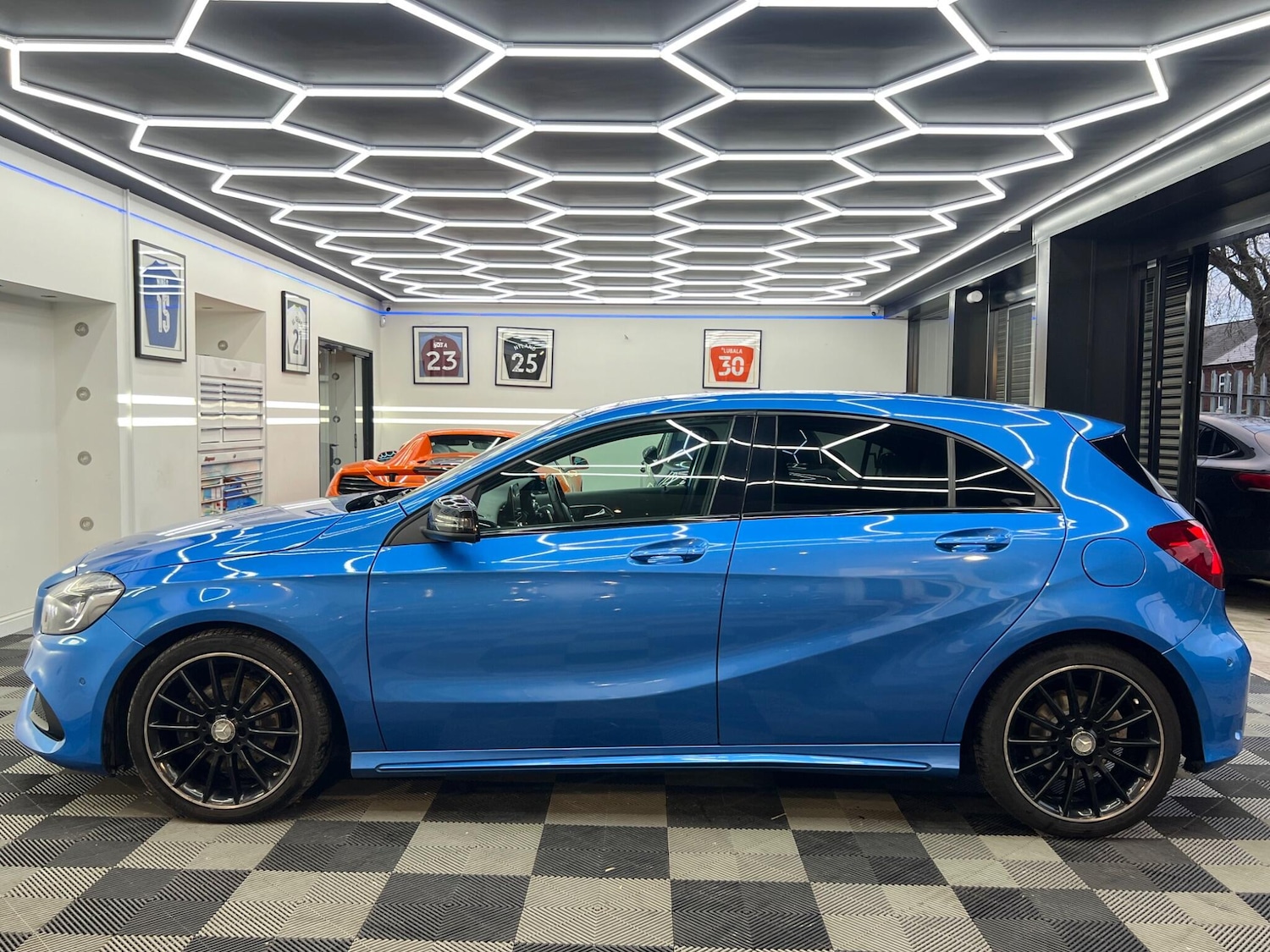 Used Mercedes-Benz A-Class 2015 for sale - 76607633: Photo 5