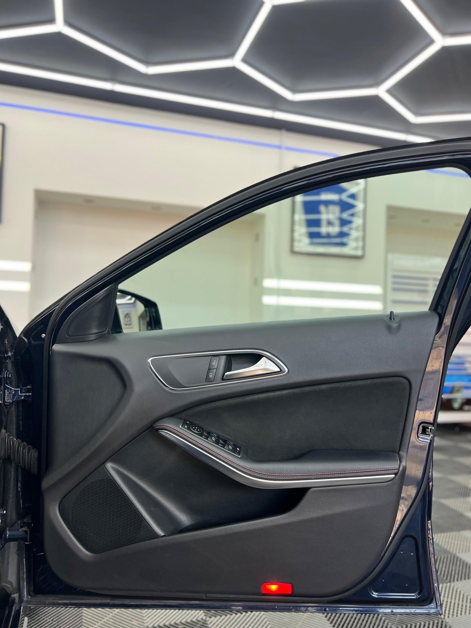 Used Mercedes-Benz A-Class for sale - 76728803: Photo 18