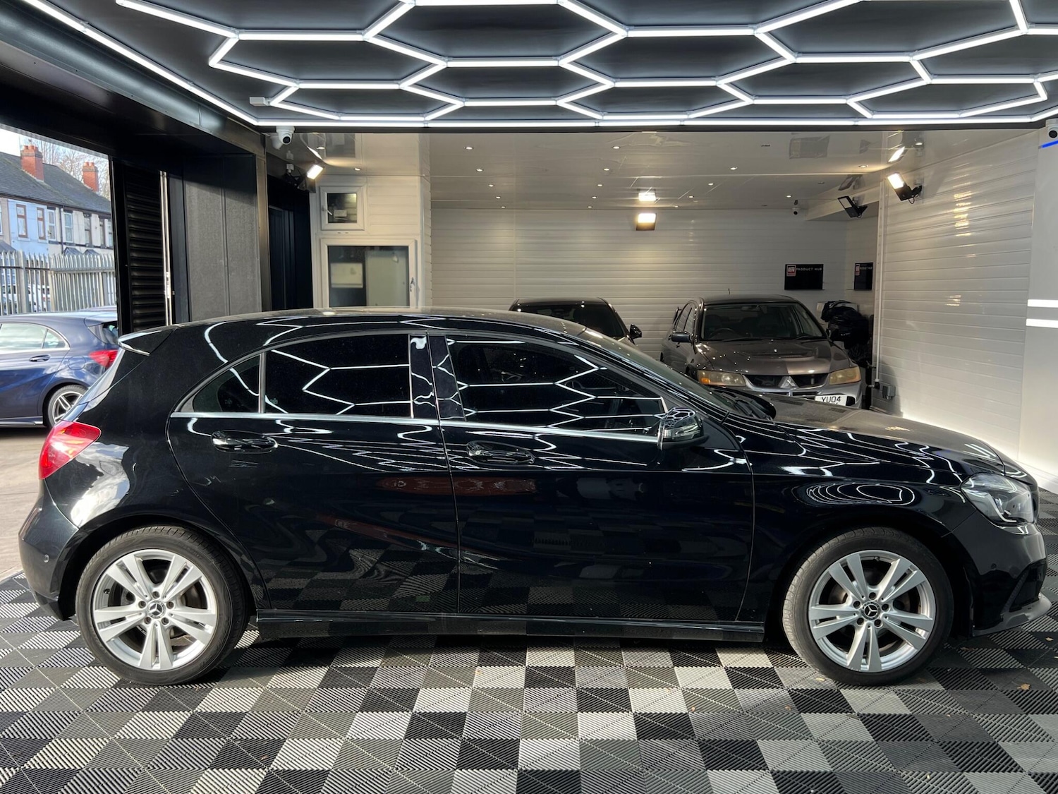 Used Mercedes-Benz A-Class 2017 for sale - 76715155: Photo 7