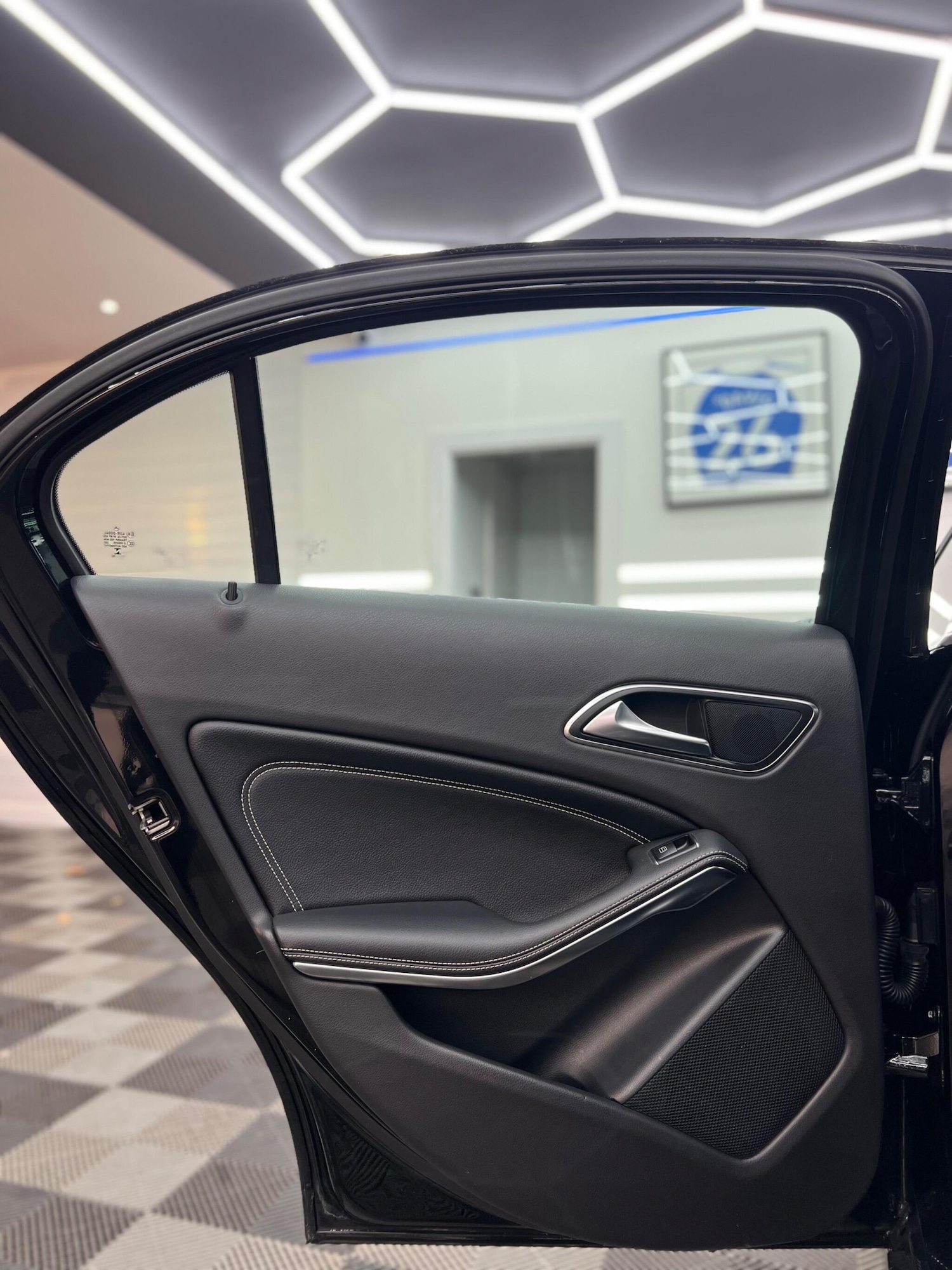 Used Mercedes-Benz A-Class 2017 for sale - 76440528: Photo 16