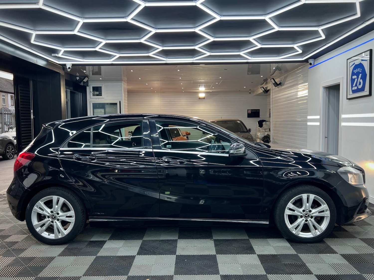 Used Mercedes-Benz A-Class 2017 for sale - 76440528: Photo 7