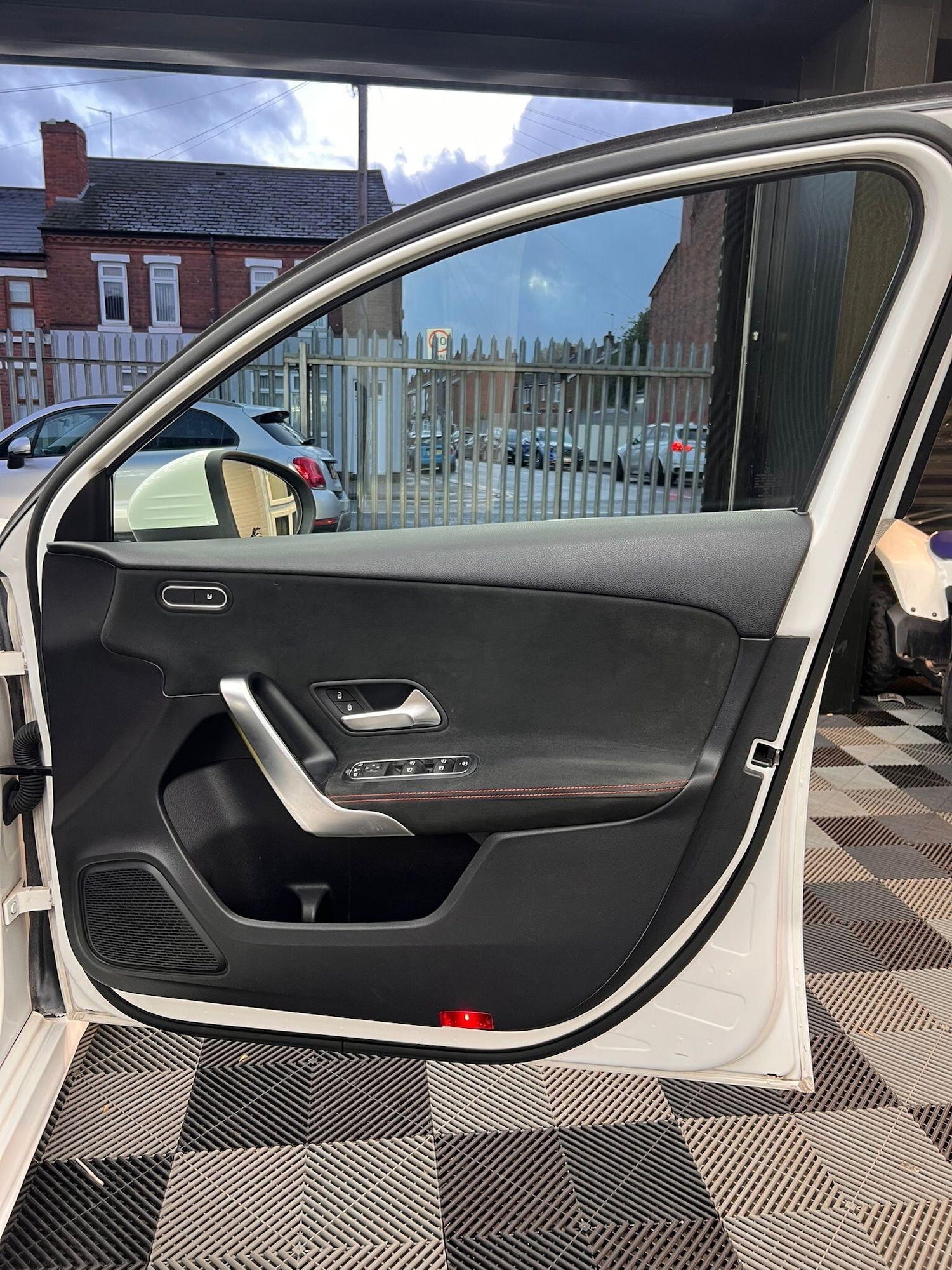 Used Mercedes-Benz A-Class 2018 for sale - 76645670: Photo 16