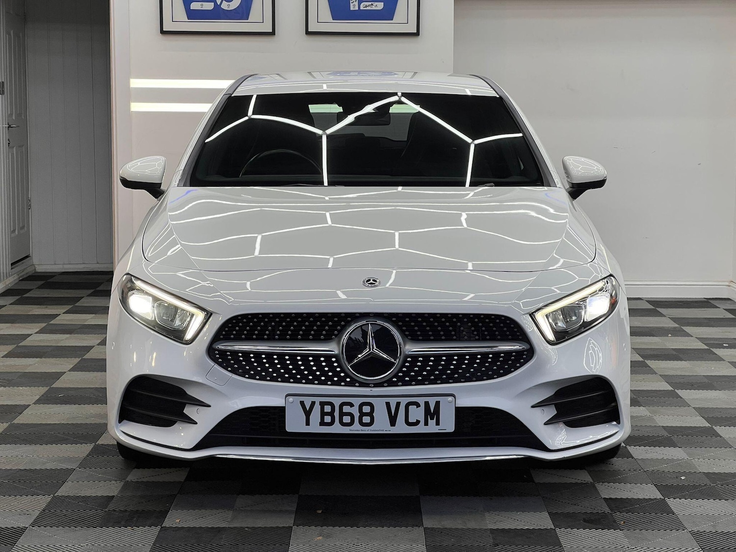 Used Mercedes-Benz A-Class 2018 for sale - 76645670: Photo 2