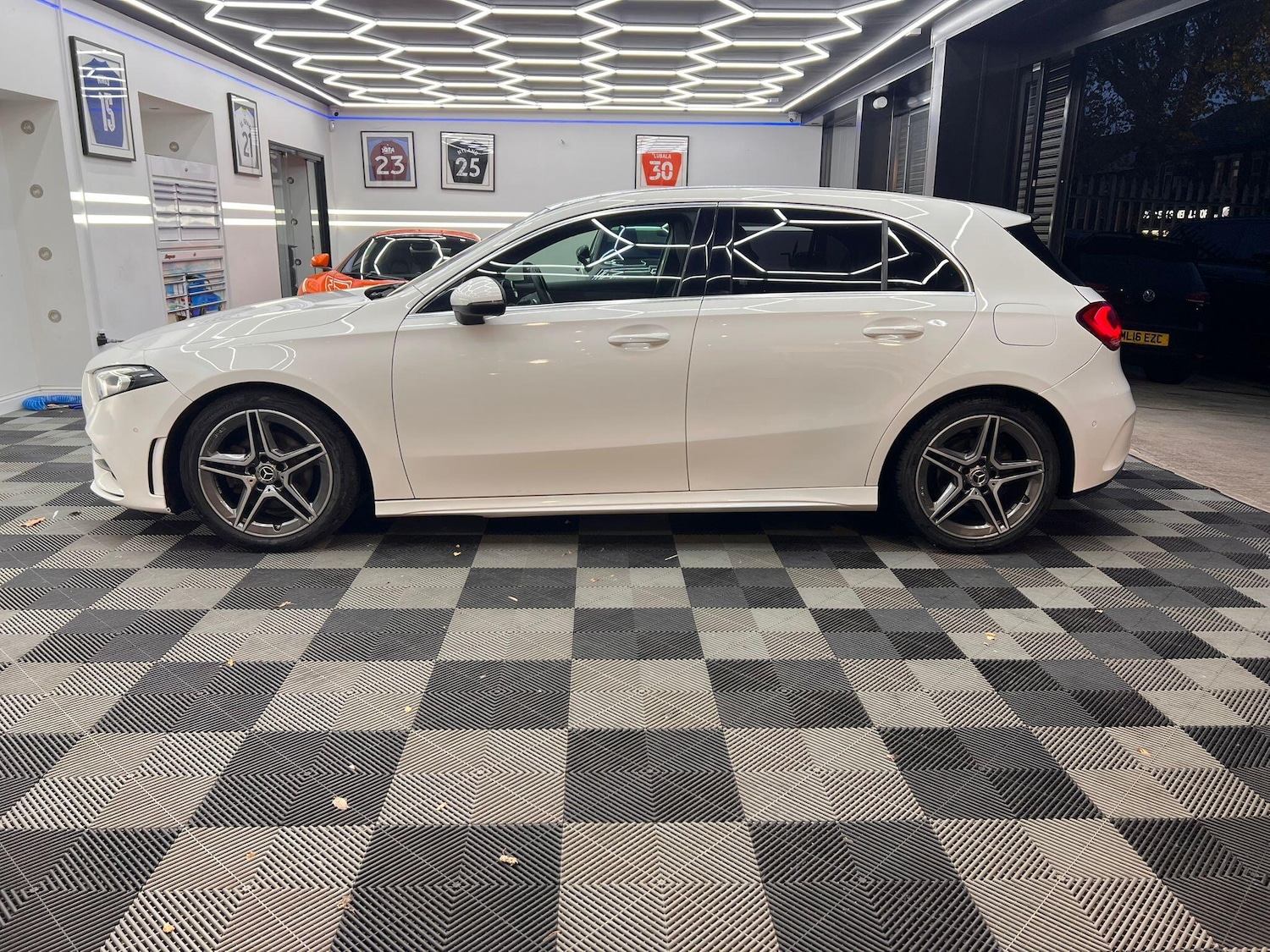 Used Mercedes-Benz A-Class 2018 for sale - 76645670: Photo 6