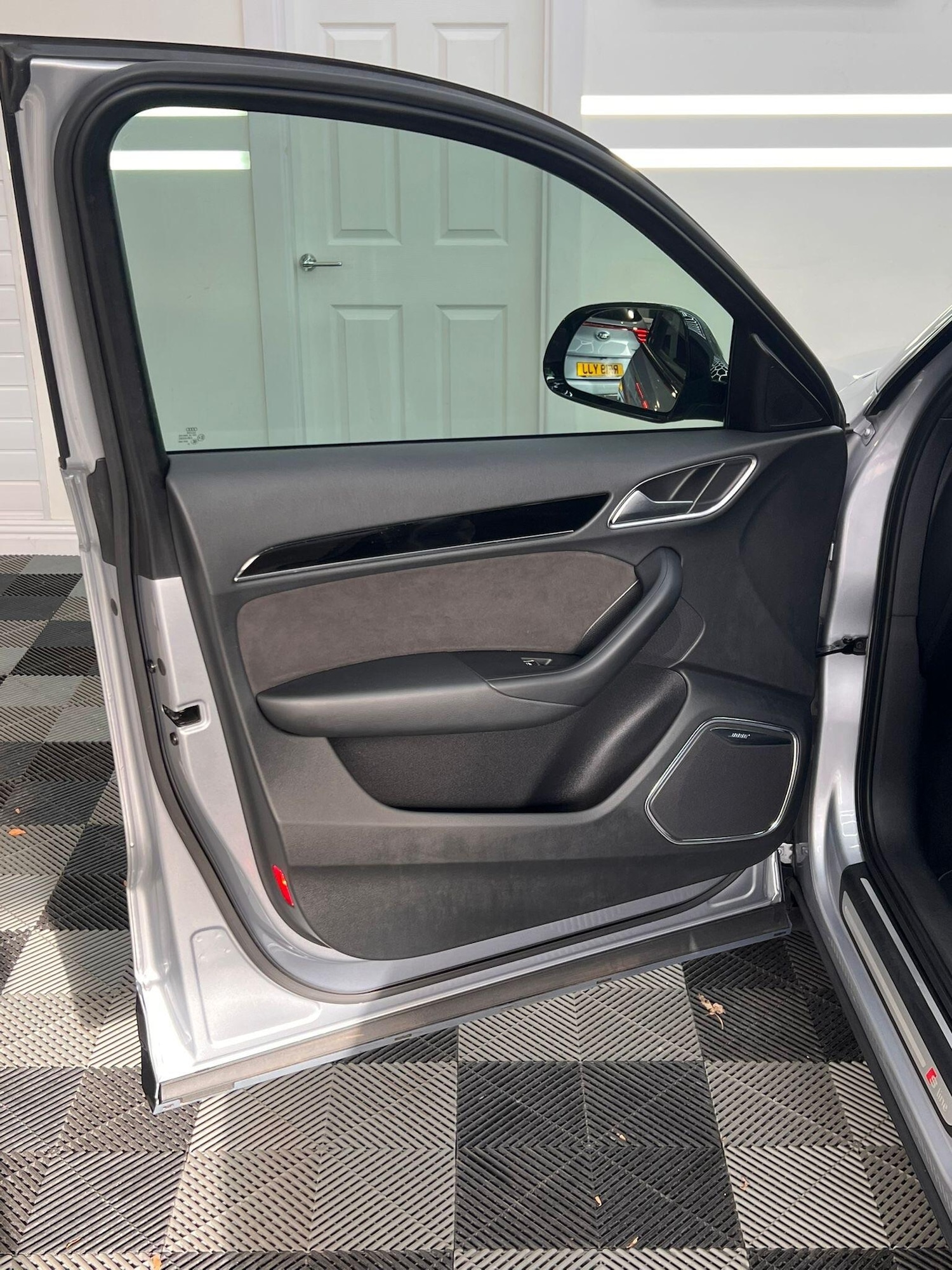 Used Audi Q3 2017 for sale - 76612922: Photo 15