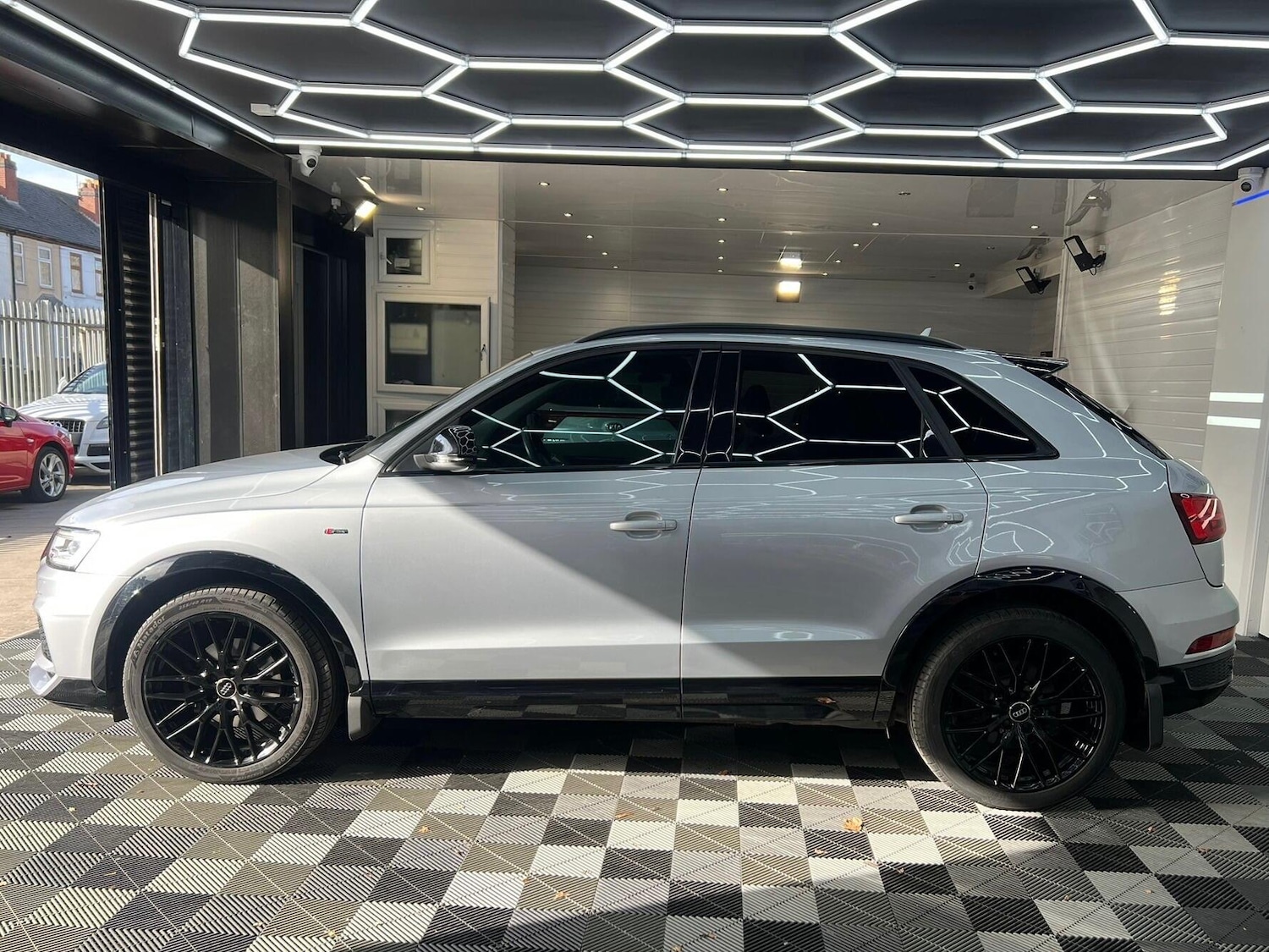 Used Audi Q3 2017 for sale - 76612922: Photo 5