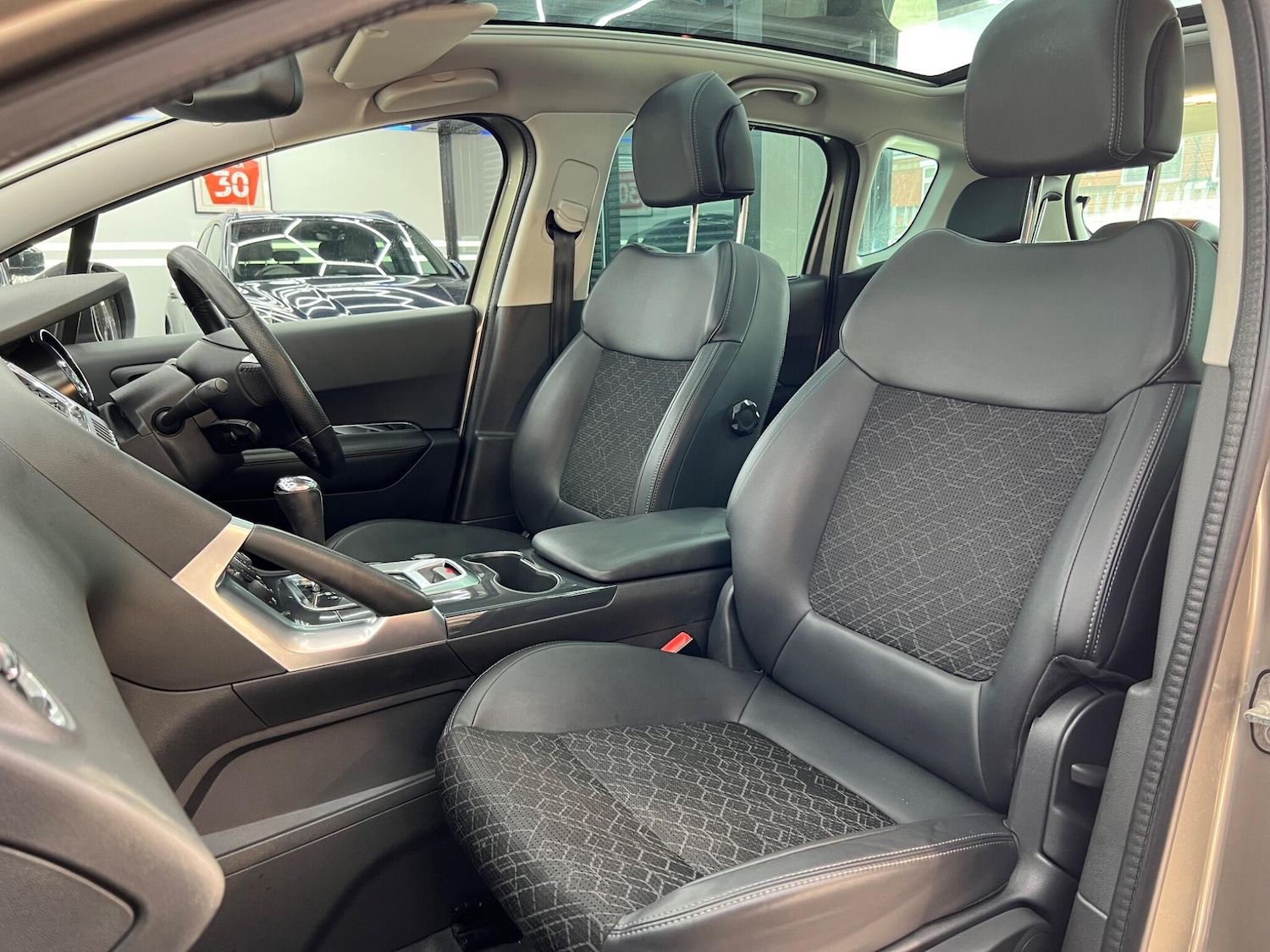 Used Peugeot 3008 2016 for sale - 76388571: Photo 26