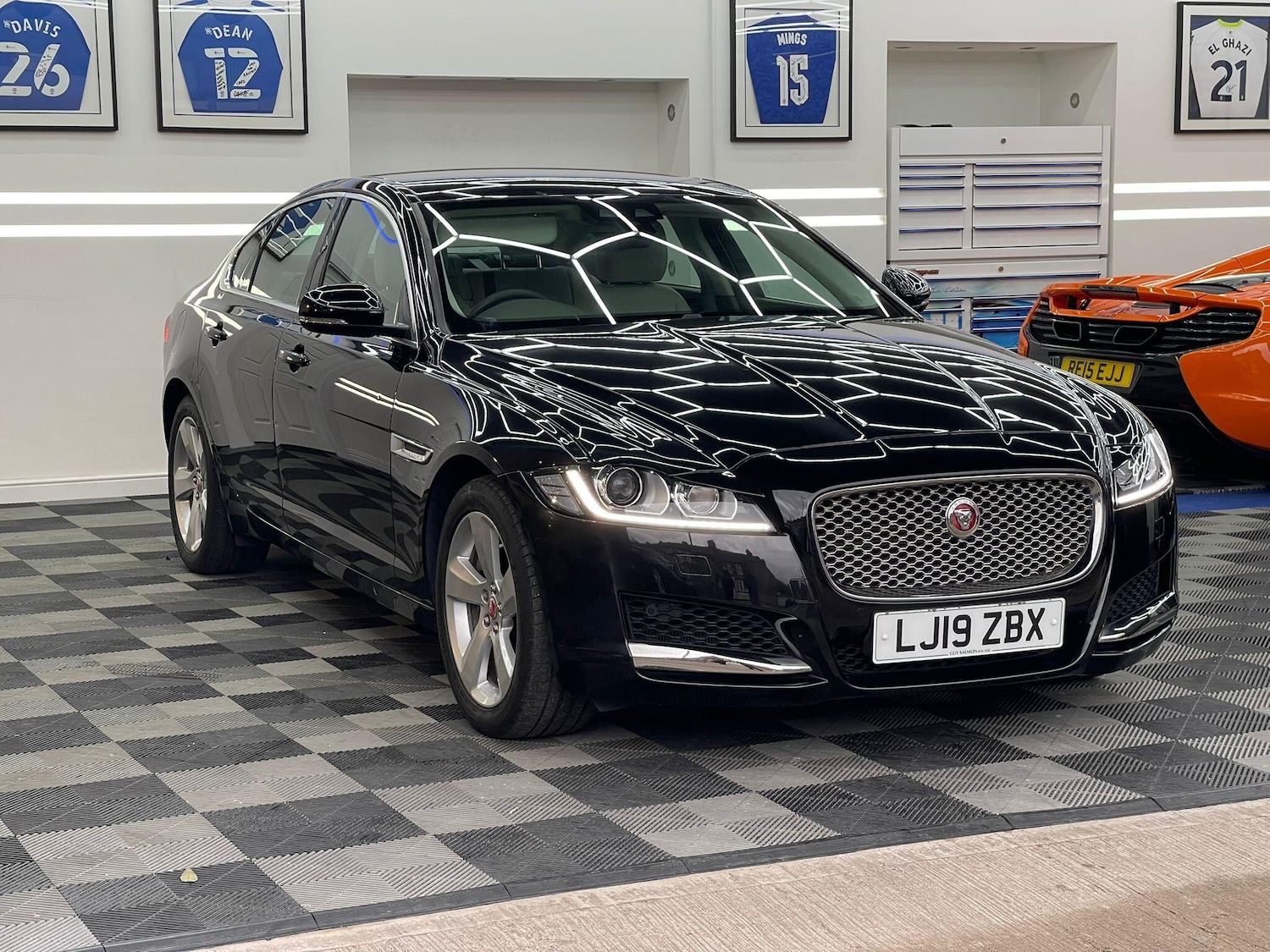 Used Jaguar XF 2019 for sale - 76612892: Photo 1