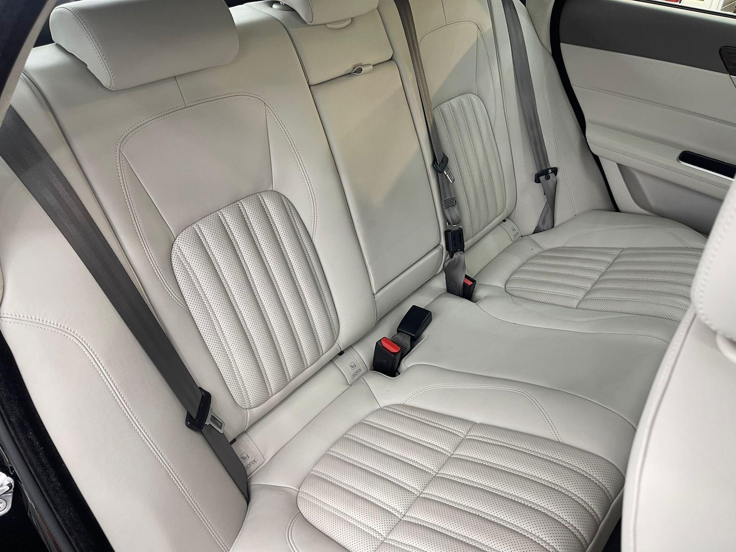 Used Jaguar XF 2019 for sale - 76612892: Photo 13