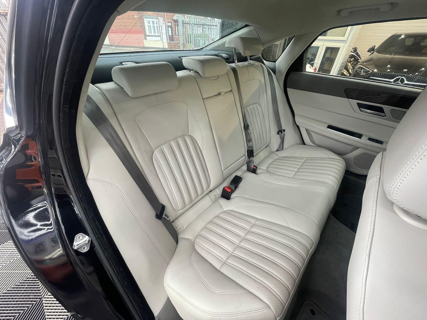 Used Jaguar XF 2019 for sale - 76612892: Photo 14