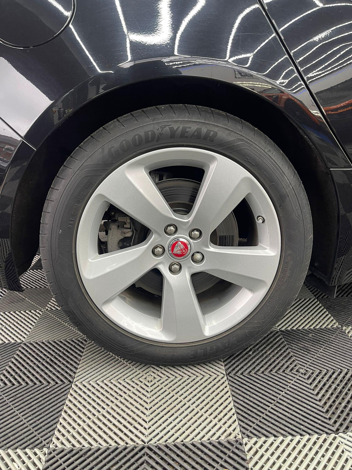 Used Jaguar XF 2019 for sale - 76612892: Photo 19