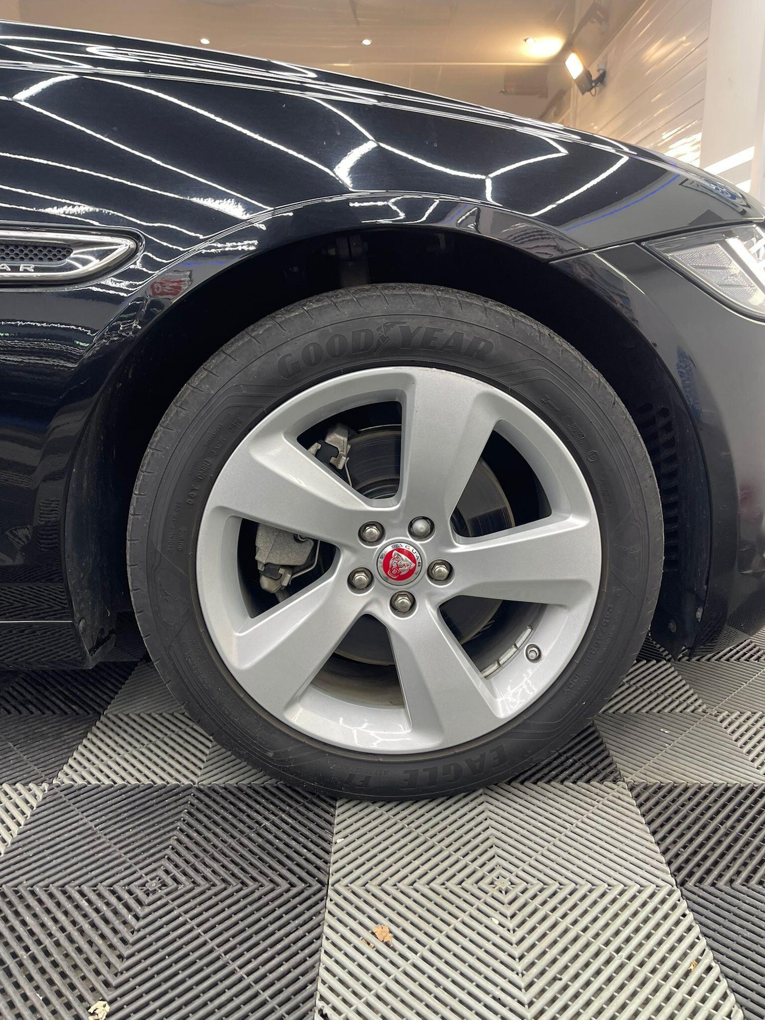 Used Jaguar XF 2019 for sale - 76612892: Photo 22