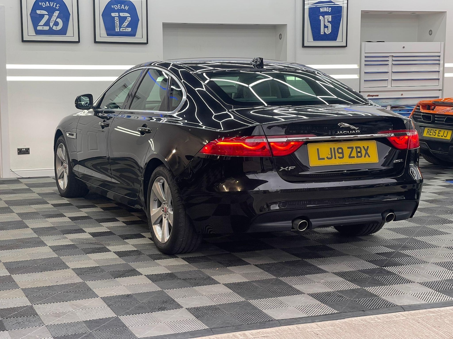 Used Jaguar XF 2019 for sale - 76612892: Photo 4