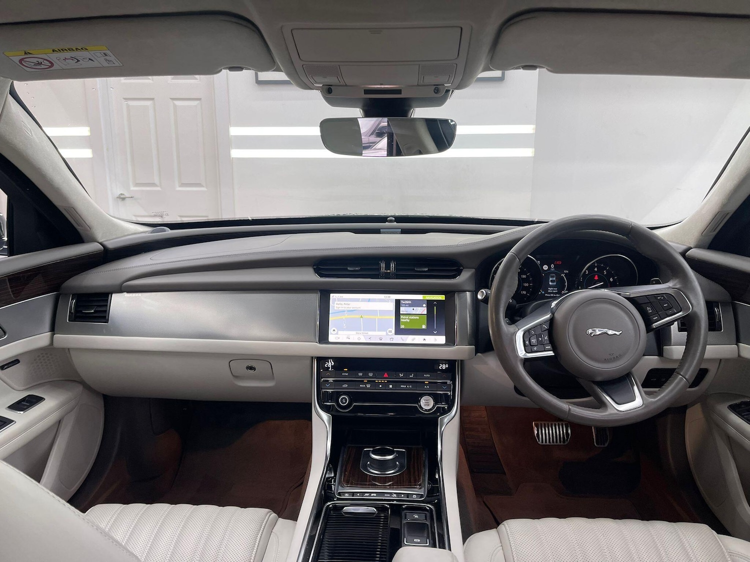 Used Jaguar XF 2019 for sale - 76612892: Photo 9