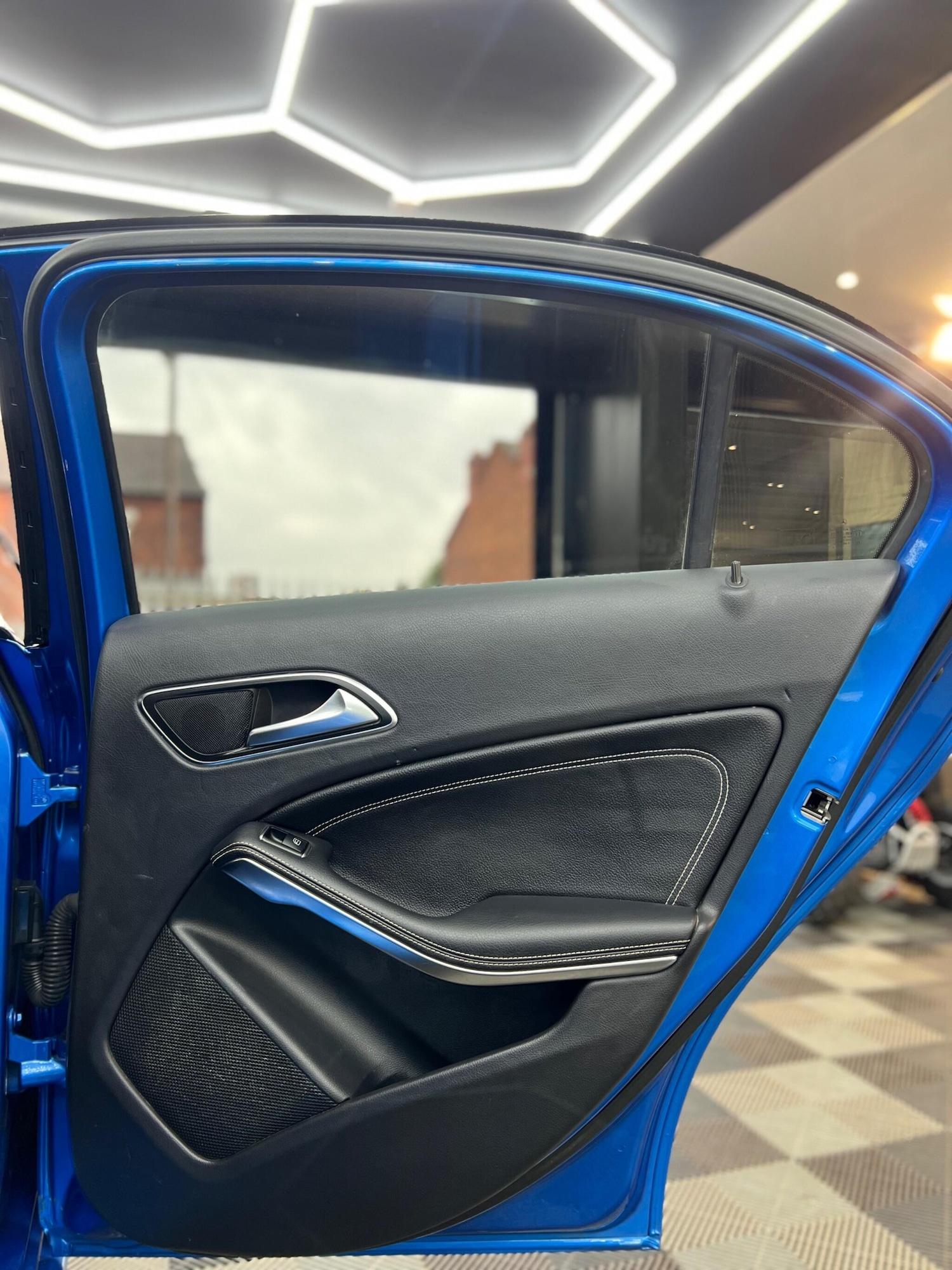 Used Mercedes-Benz A-Class 2014 for sale - 76371715: Photo 17