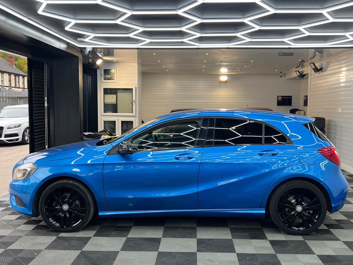 Used Mercedes-Benz A-Class 2014 for sale - 76371715: Photo 5