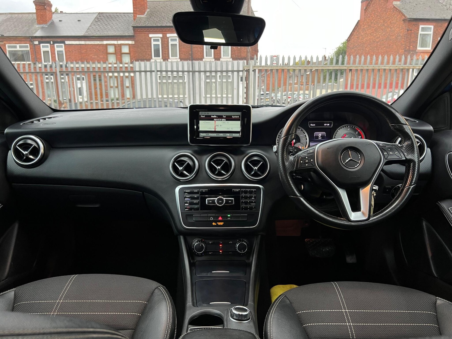Used Mercedes-Benz A-Class 2014 for sale - 76371715: Photo 9
