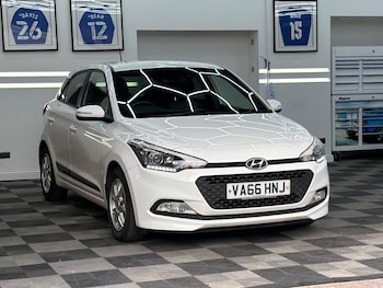 Used Hyundai i20 2017 for sale - 79425770: Photo