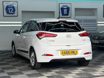 Used Hyundai i20 2017 for sale - 79425770: Photo