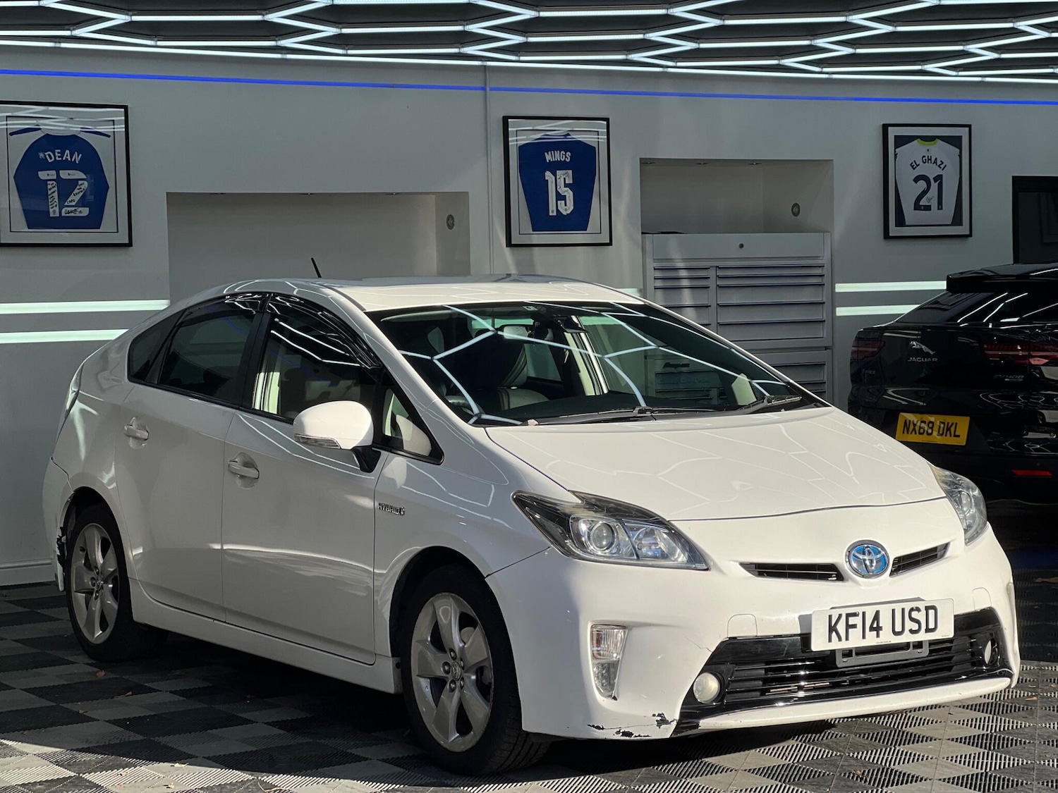 Used Toyota Prius 2019 for sale - 76781871: Photo 1