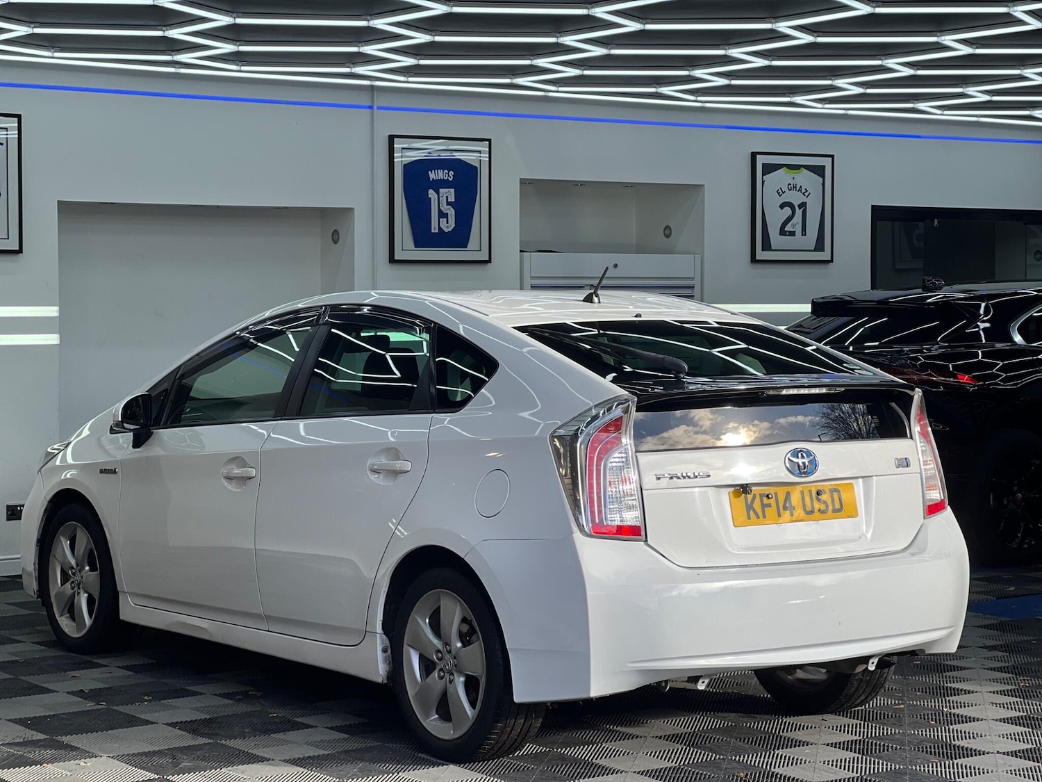 Used Toyota Prius 2019 for sale - 76781871: Photo 4