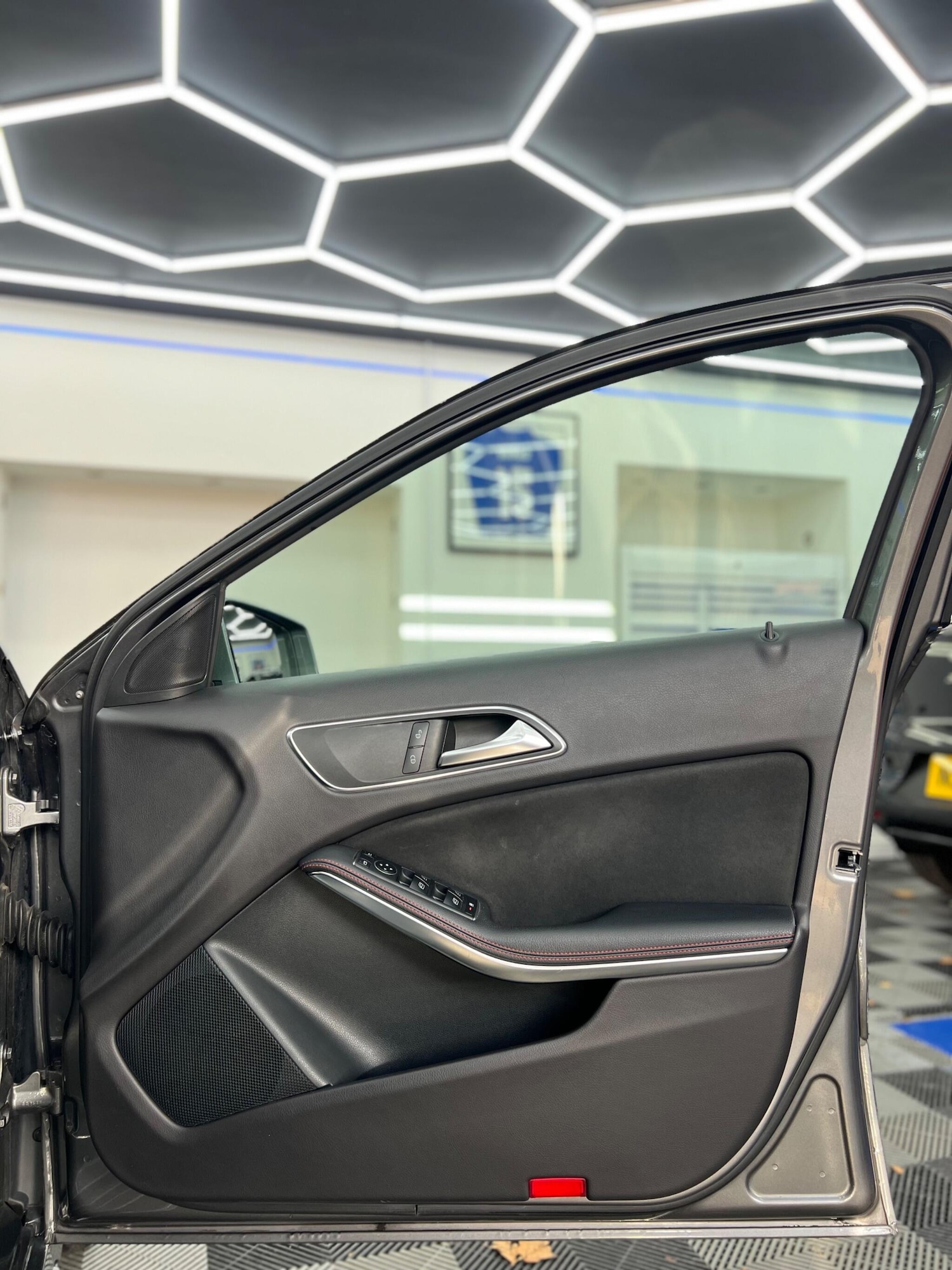 Used Mercedes-Benz A-Class for sale - 76727909: Photo 15