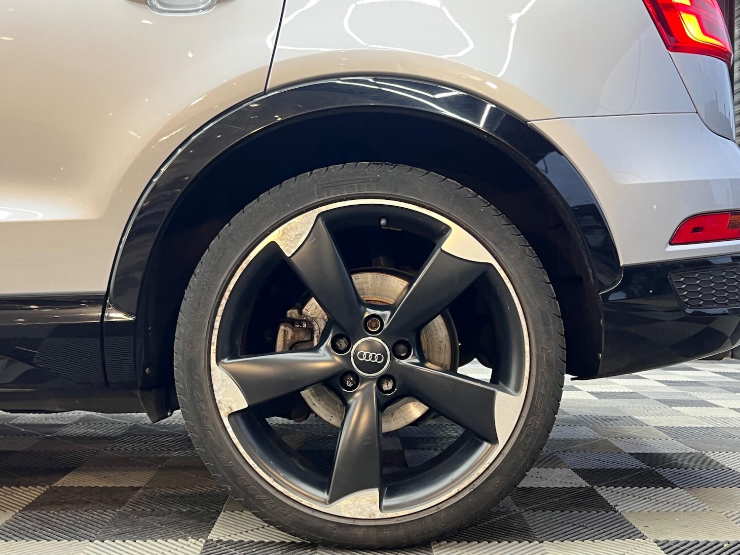 Used Audi Q3 2017 for sale - 76597355: Photo 24