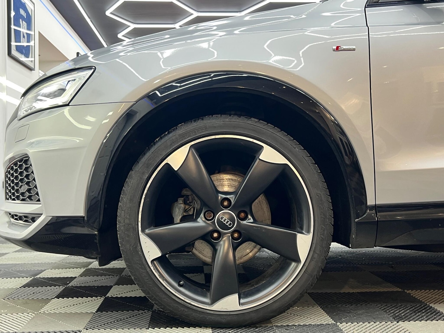 Used Audi Q3 2017 for sale - 76597355: Photo 25