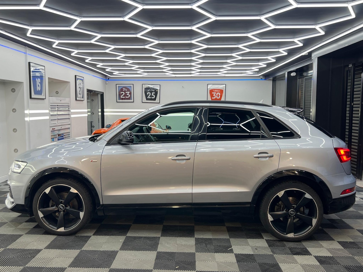 Used Audi Q3 2017 for sale - 76597355: Photo 6