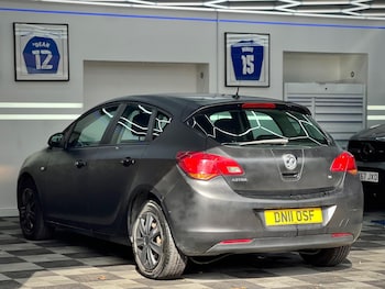 Used Vauxhall Astra 2011 for sale - 75773345: Photo