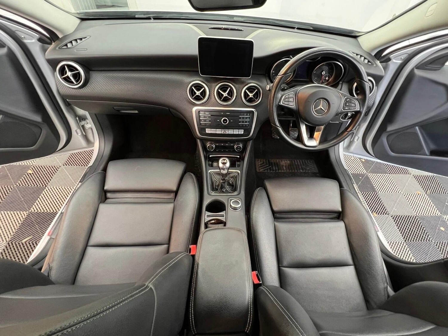 Used Mercedes-Benz A-Class 2016 for sale - 76408787: Photo 9