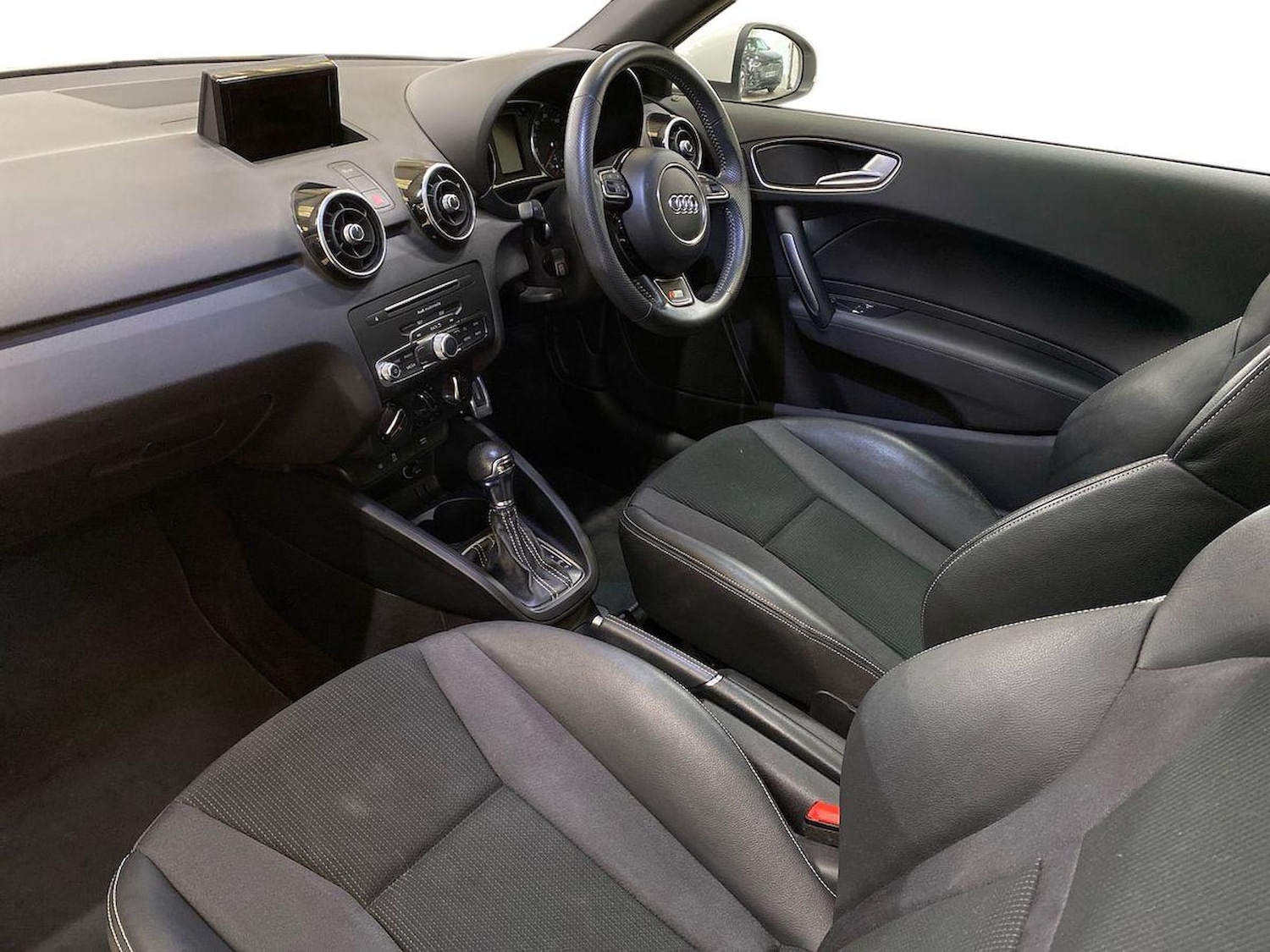 Used Audi A1 2018 for sale - 78191587: Photo 9